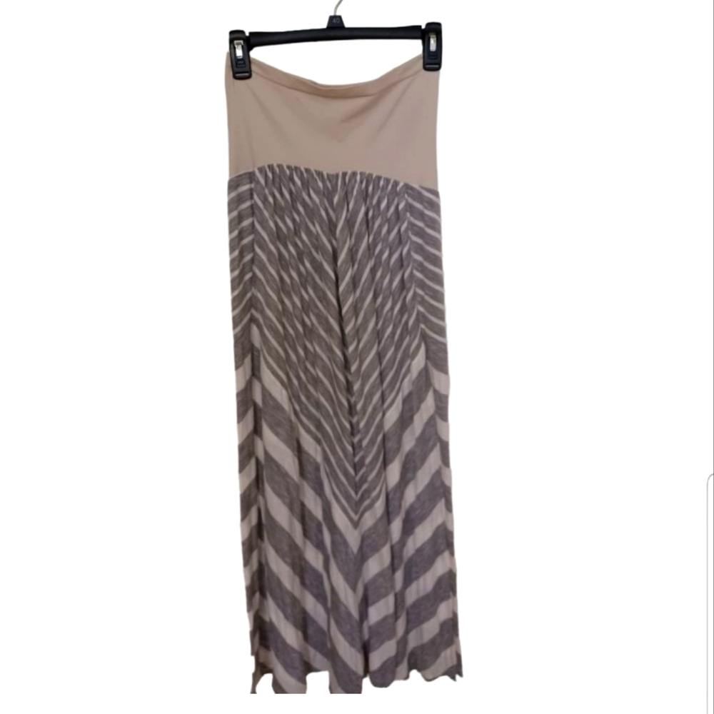 Motherhood Maternity White and Gray Stripes  Skirt